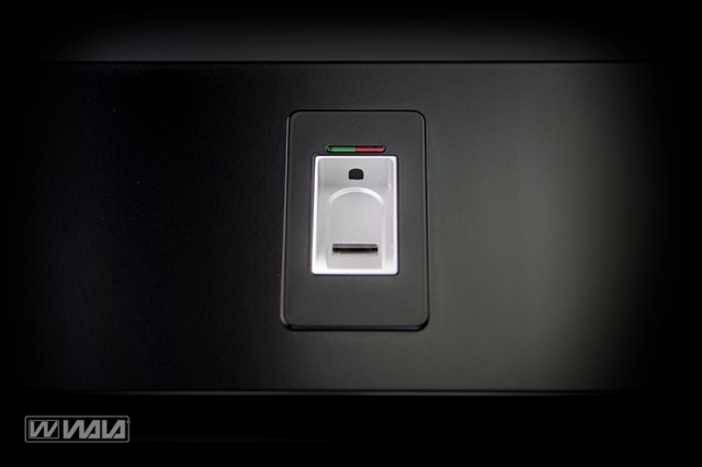 Idencom fingerprint scanner